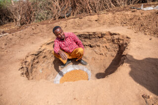 FarmFarmerSeedDroughtWell