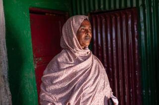 farmerdroughtcowwomenwomangrainsshopmarket