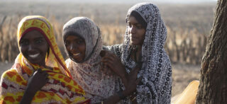 Tre jenter fra Afar i Etiopia